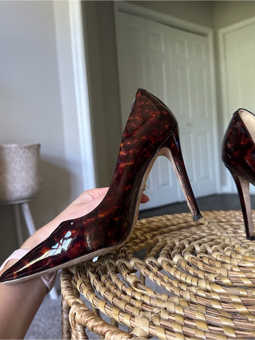 Diane Von Furstenberg Tortoiseshell Patent Pointed Toe Pumps Women’s Sz 8 Heels - Picture 7 of 16